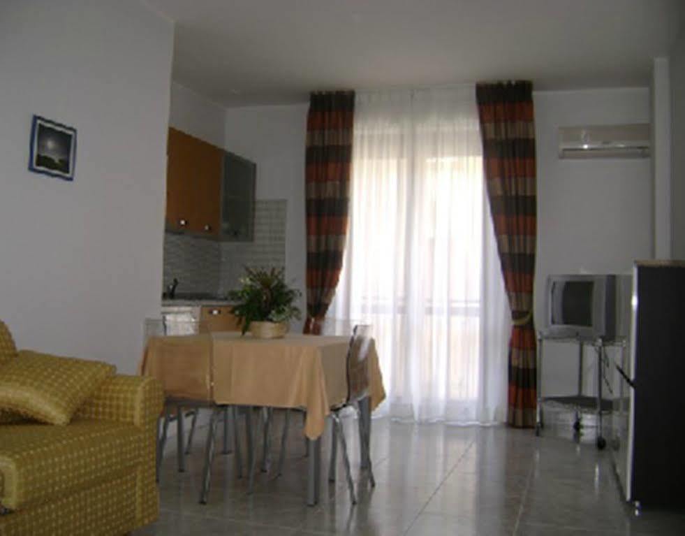Residence Montegrappa Кальярі Номер фото